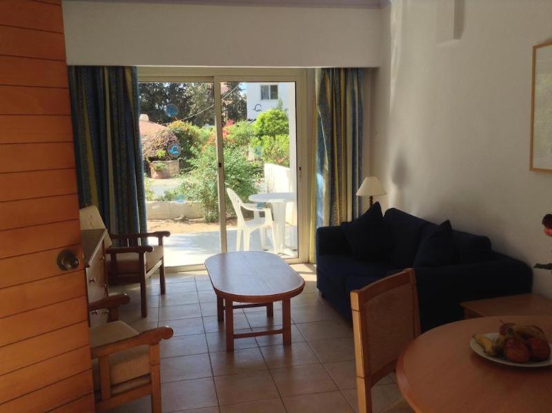 Paphos Gardens Apartment Δωμάτιο φωτογραφία
