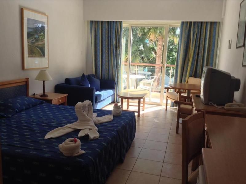 Paphos Gardens Apartment Δωμάτιο φωτογραφία