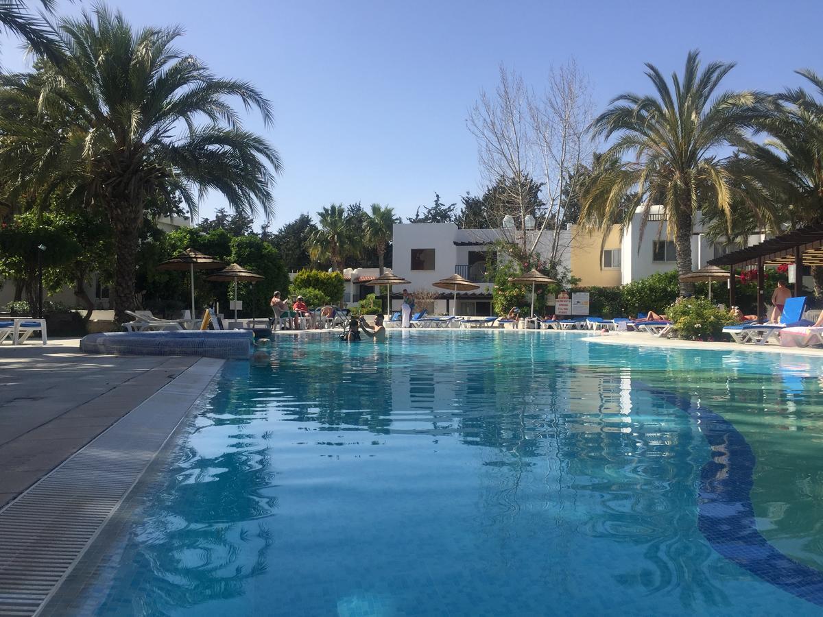 Paphos Gardens Apartment Εξωτερικό φωτογραφία